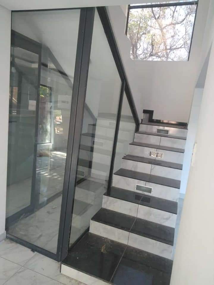 1e2539a1-689e-4be5-b8d1-3d92833625aa